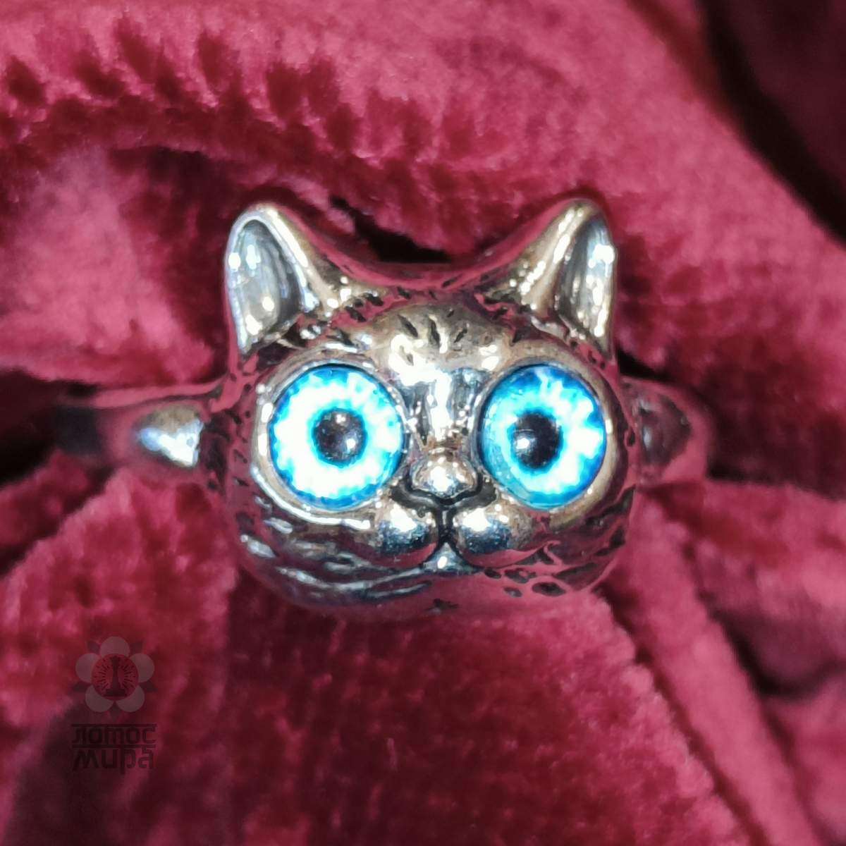 Кольцо «Кот с синими глазами» белый метал 0150