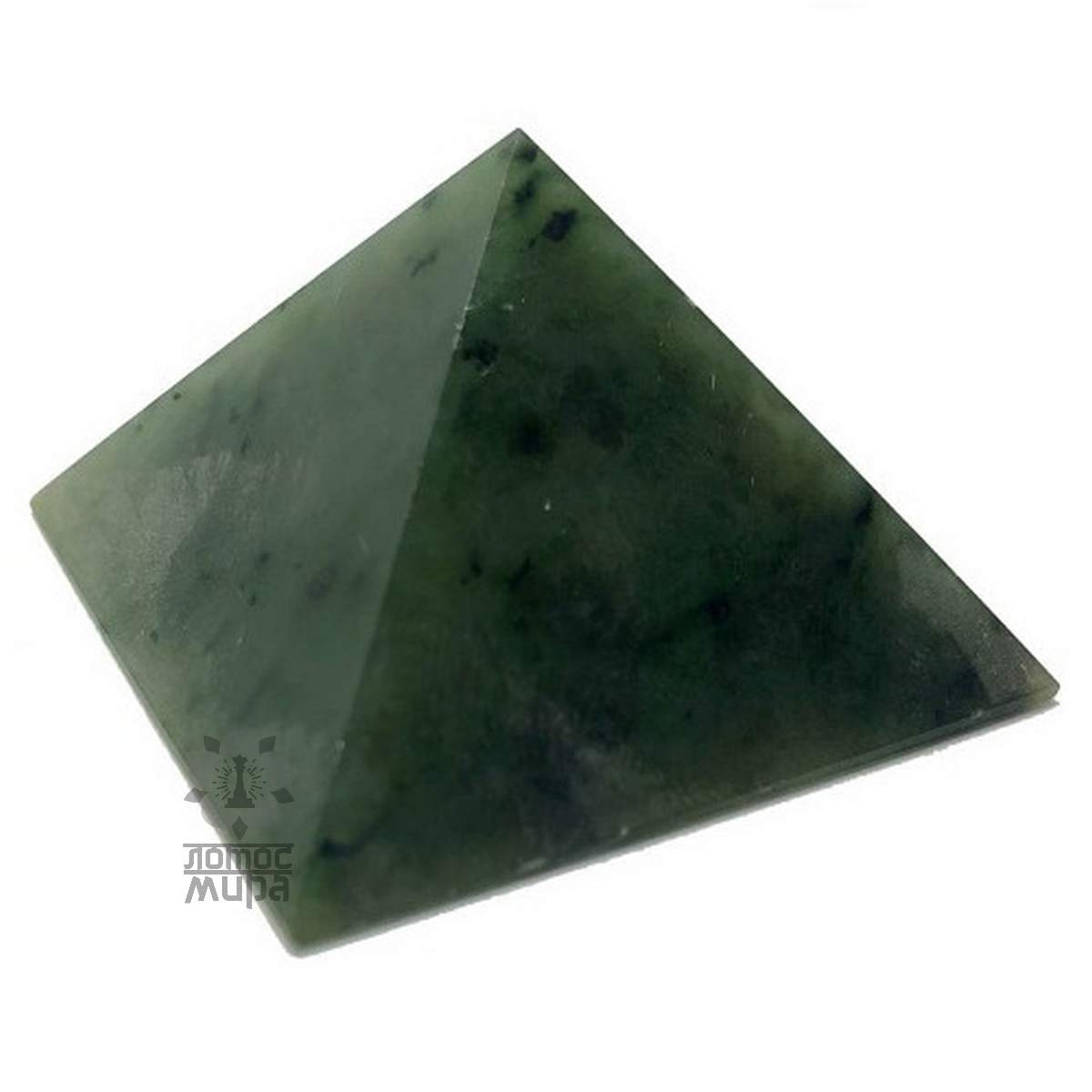 Нефрит пирамида 3,5см 0500