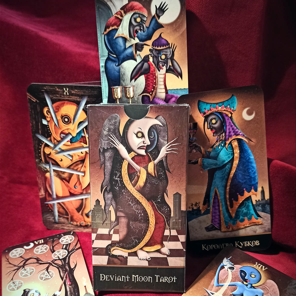 Deviant Moon Тarot/ Лак / Девіантного Місяця /Україна