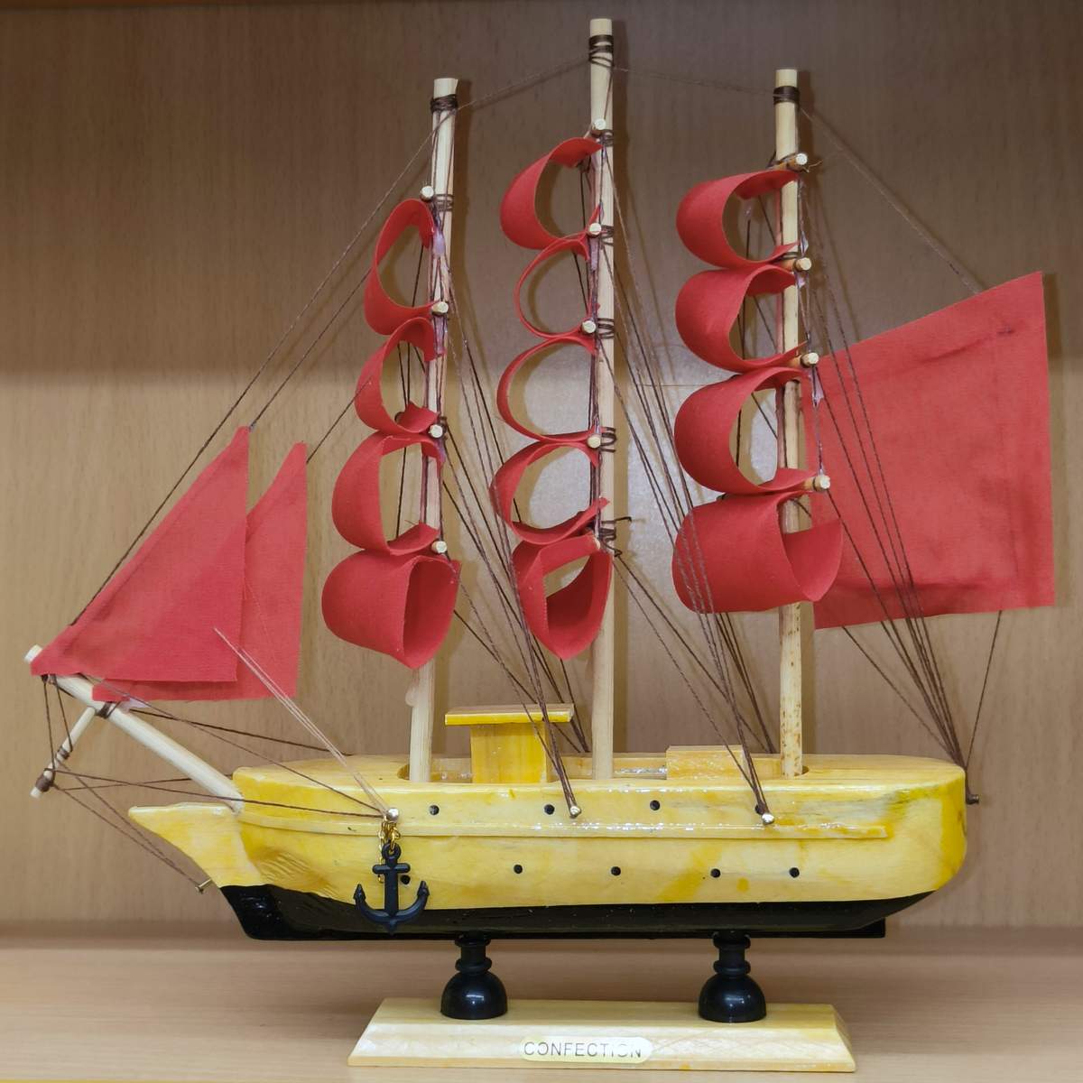 Корабель «Червоні Вітрила» 0500