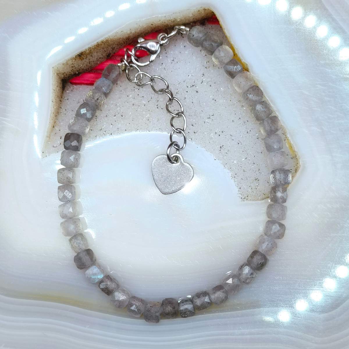 Браслет Лабрадор огранка куб 4мм 0750