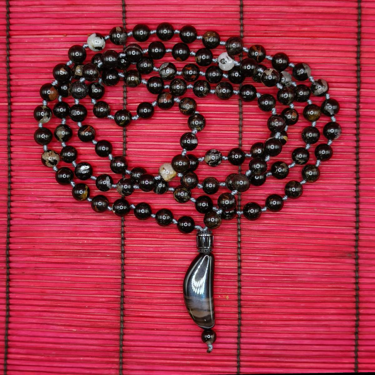 Чотки Обсидіан чорний 108 нам.10мм перев`яз. 02700