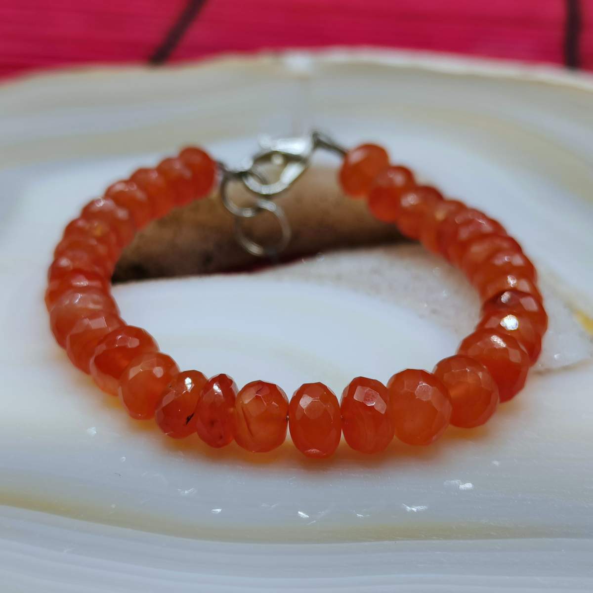 Браслет Сердолік огранка 6мм 01000