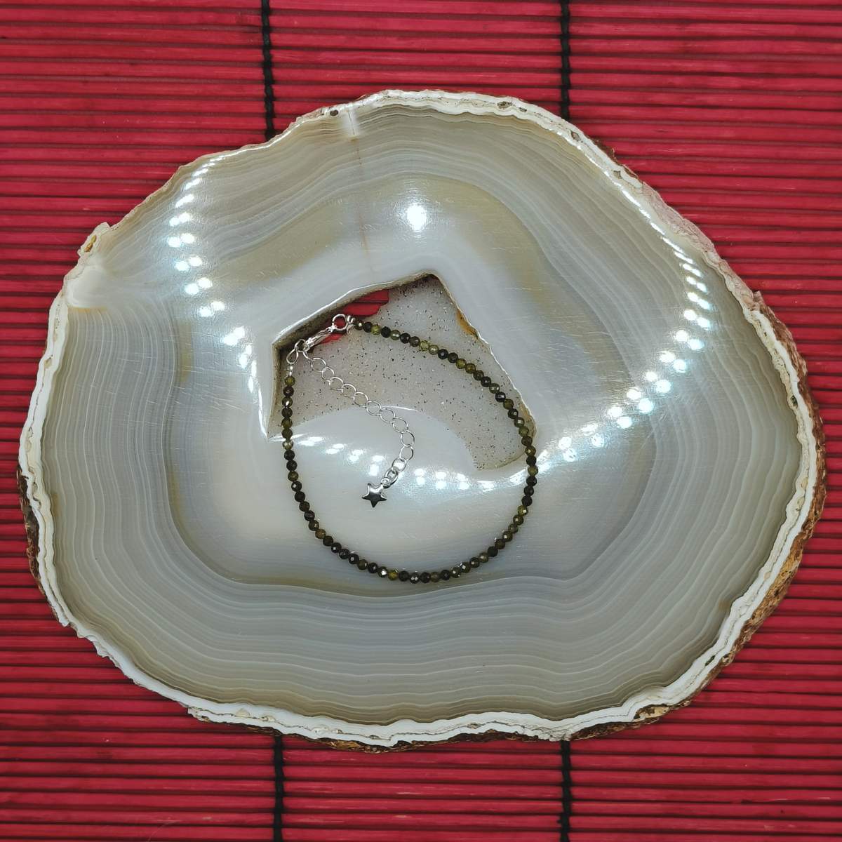 Браслет Турмалін Зелений куб 2,5мм 0700