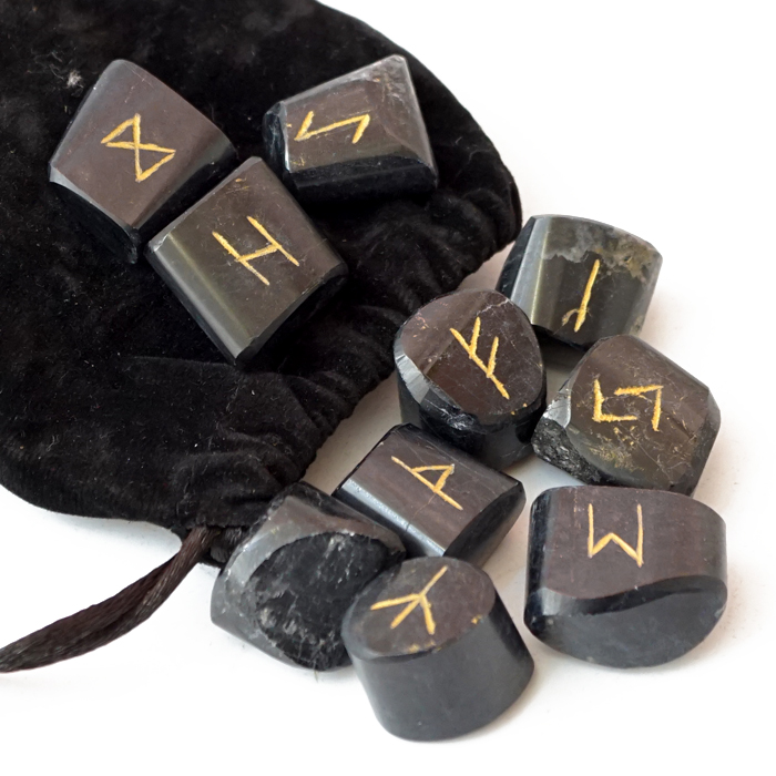 Руни Чорний турмалін 01800