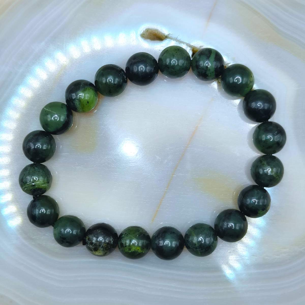 Браслет Нефрит б/р 10мм /Канада/ 01200