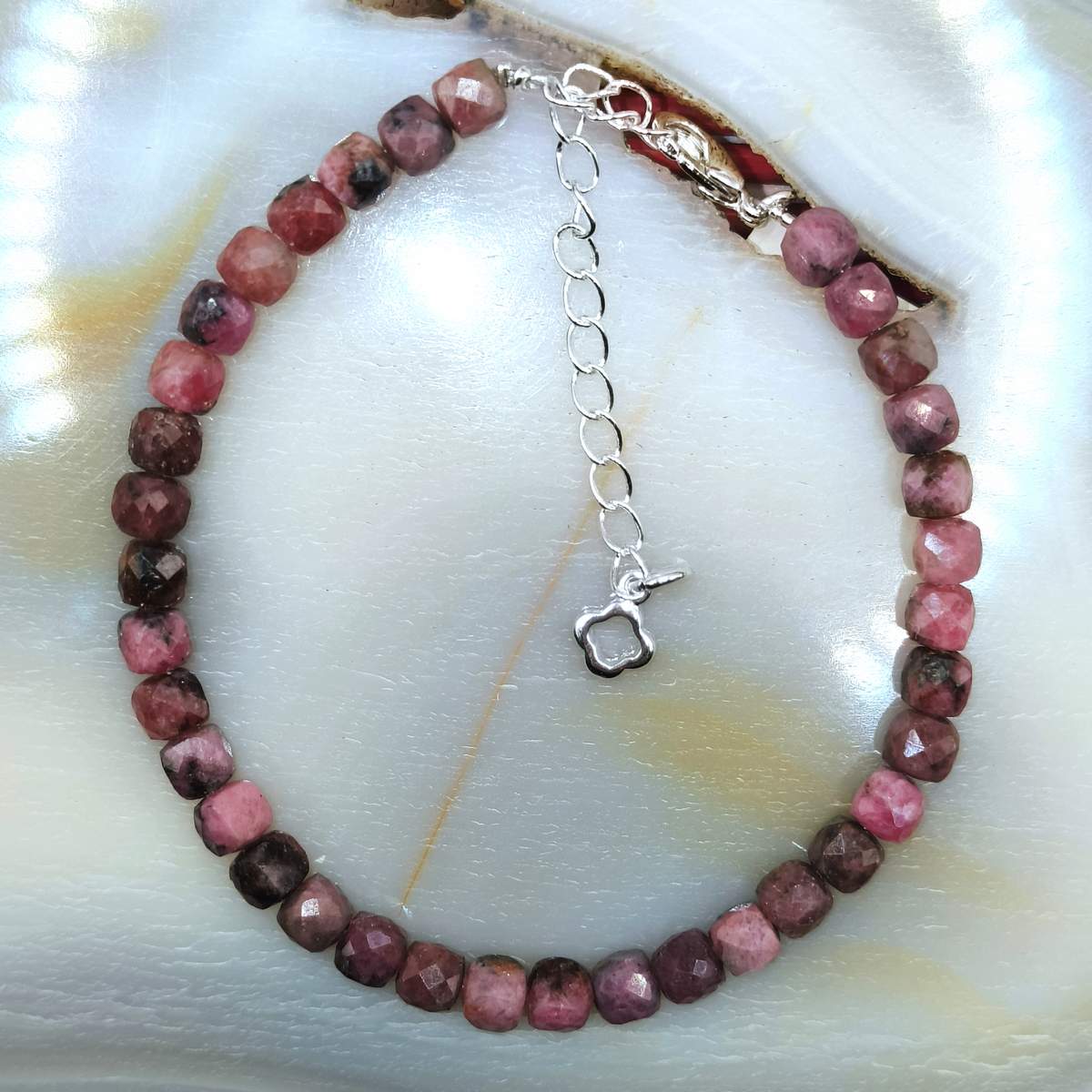 Браслет Родоніт куб 4мм 0850