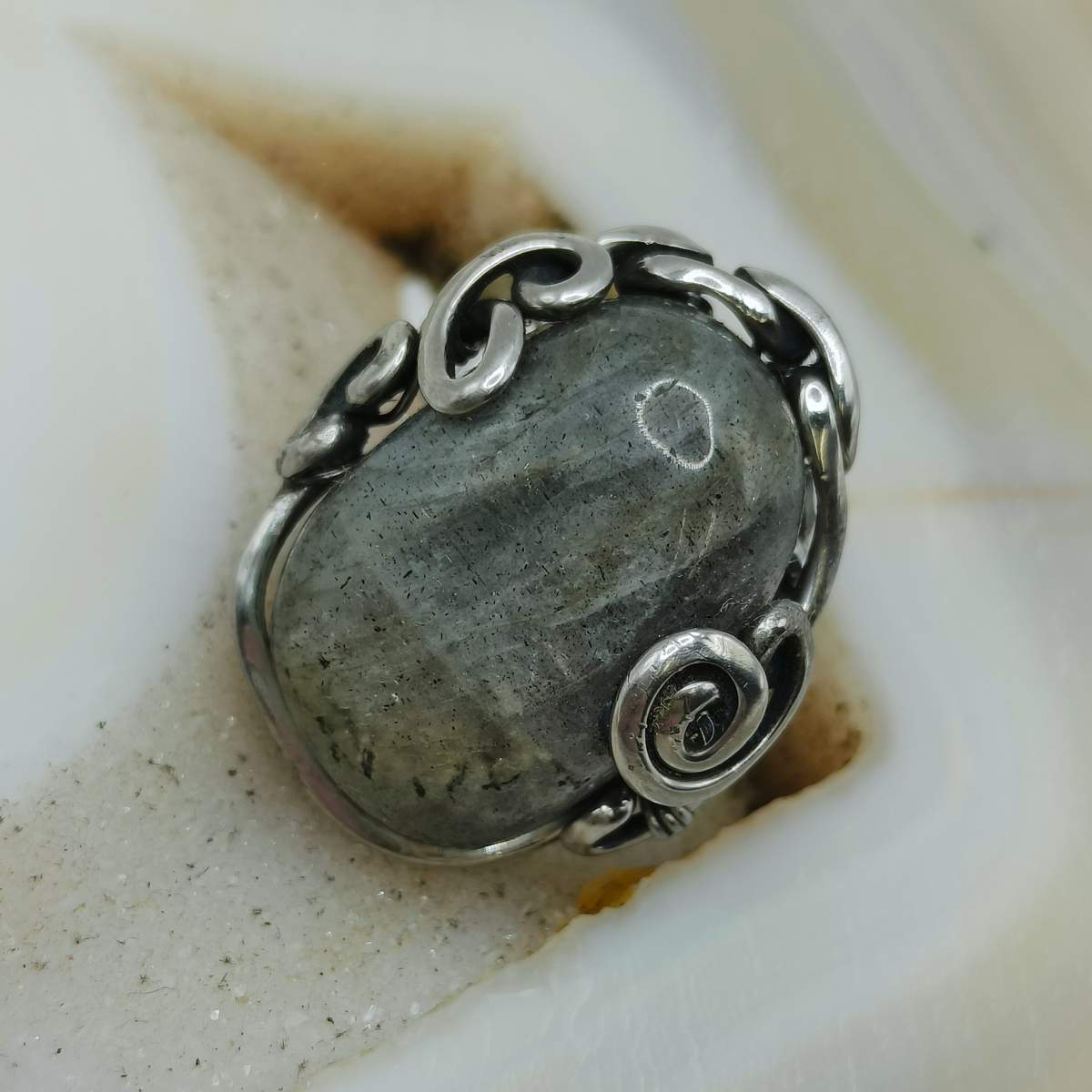 Перстень Лабрадор 0900